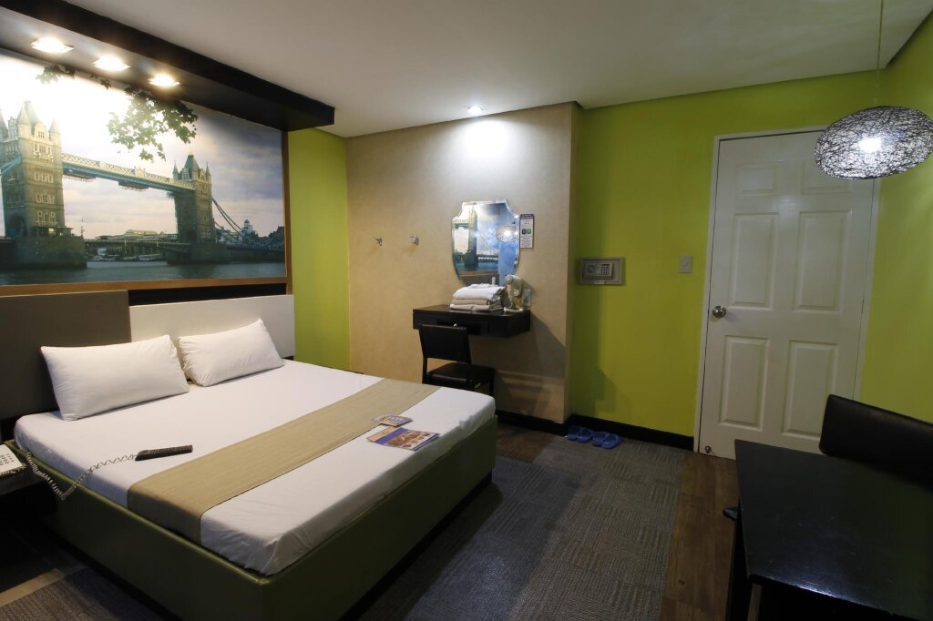 Premier chambre Hotel DreamWorld Araneta Cubao