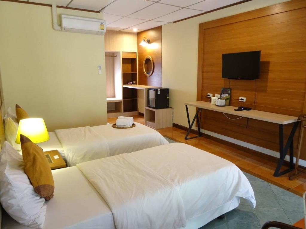 Standard Double room with garden view Wanathara Resort