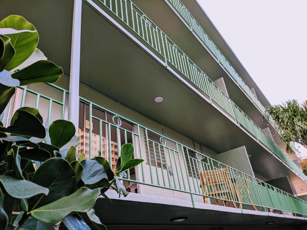 Апартаменты с балконом Aloha Suites Waikiki