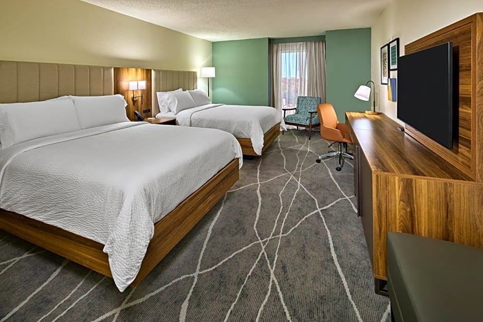 Четырёхместный номер Standard Holiday Inn Express & Suites Charleston Dwtn - Westedge, an IHG Hotel