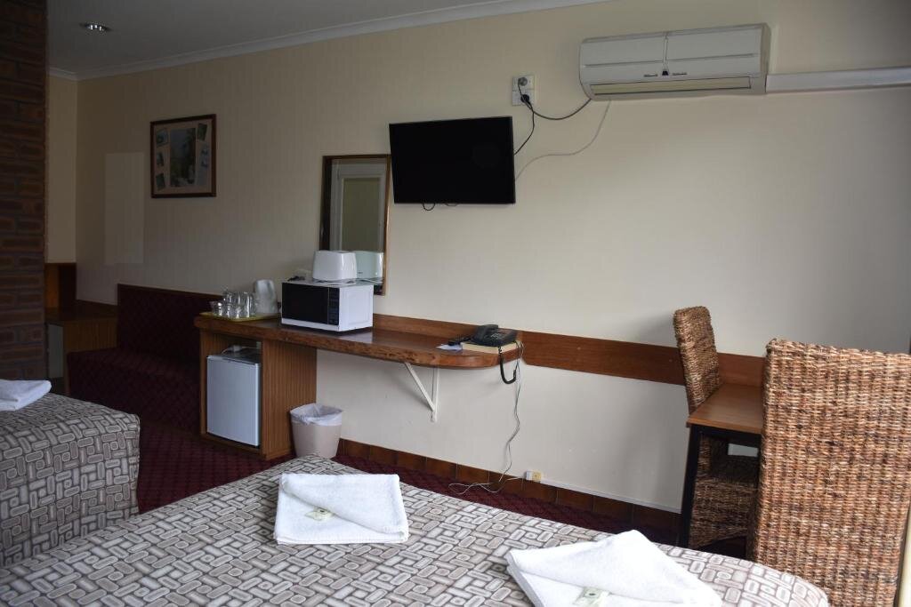 Standard Triple room with garden view Mount Barker Valley Views Motel & Chalets, Western Australia