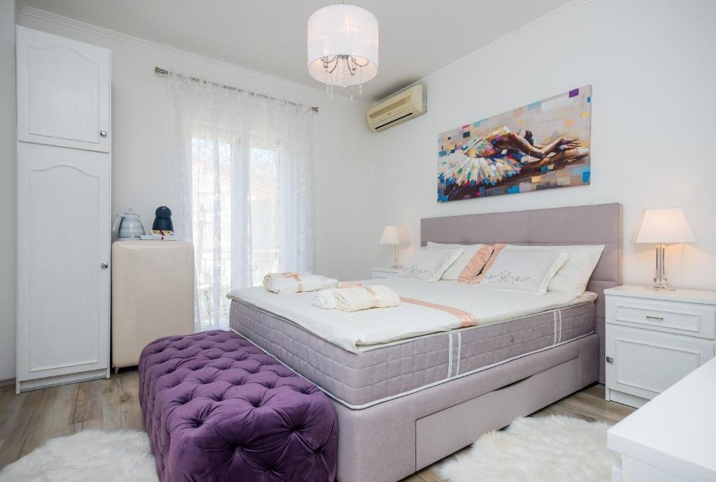 Premium Double room with balcony and with garden view Apartment & Rooms Duja