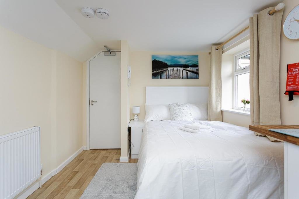 Студия Deluxe Blackberry - Stylish Self-Contained Flats in Soton City Centre
