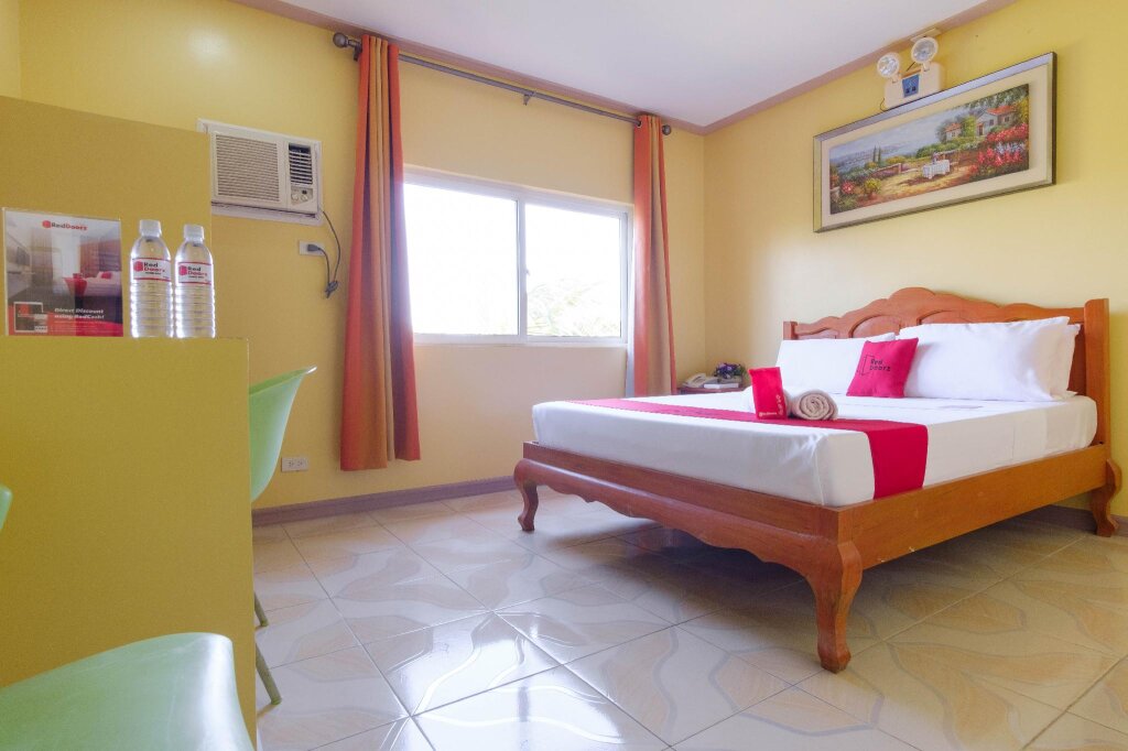 Standard Doppel Zimmer RedDoorz Plus @ Manalo Extension Palawan