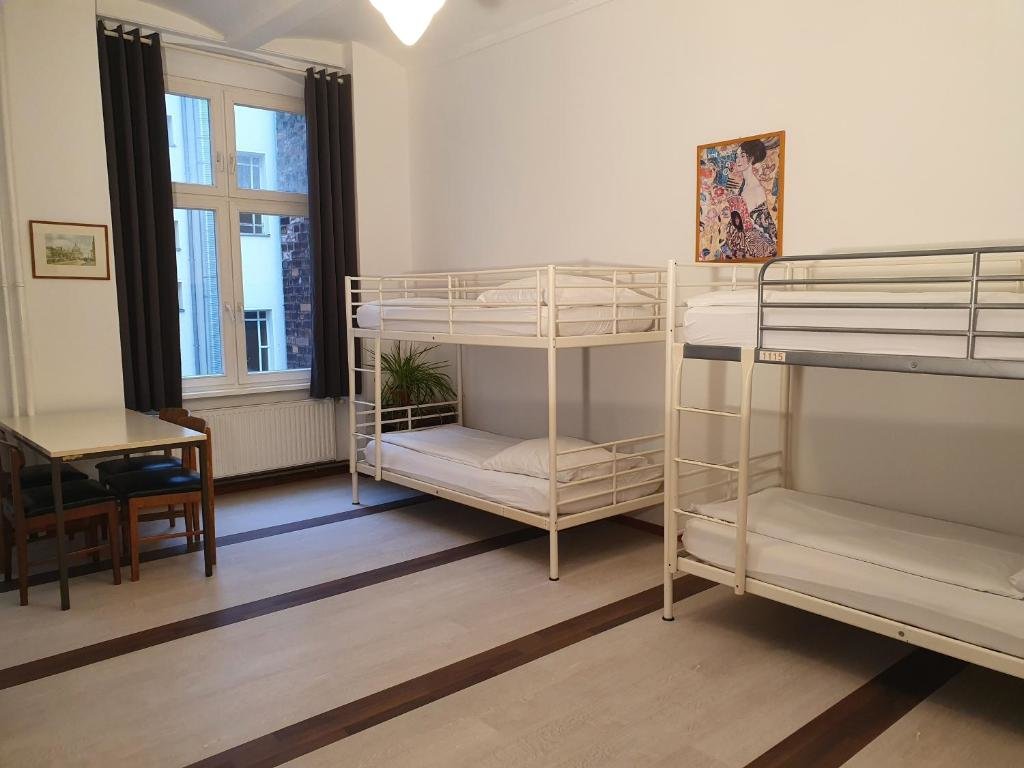 Кровать в общем номере Die Fabrik - Hostel