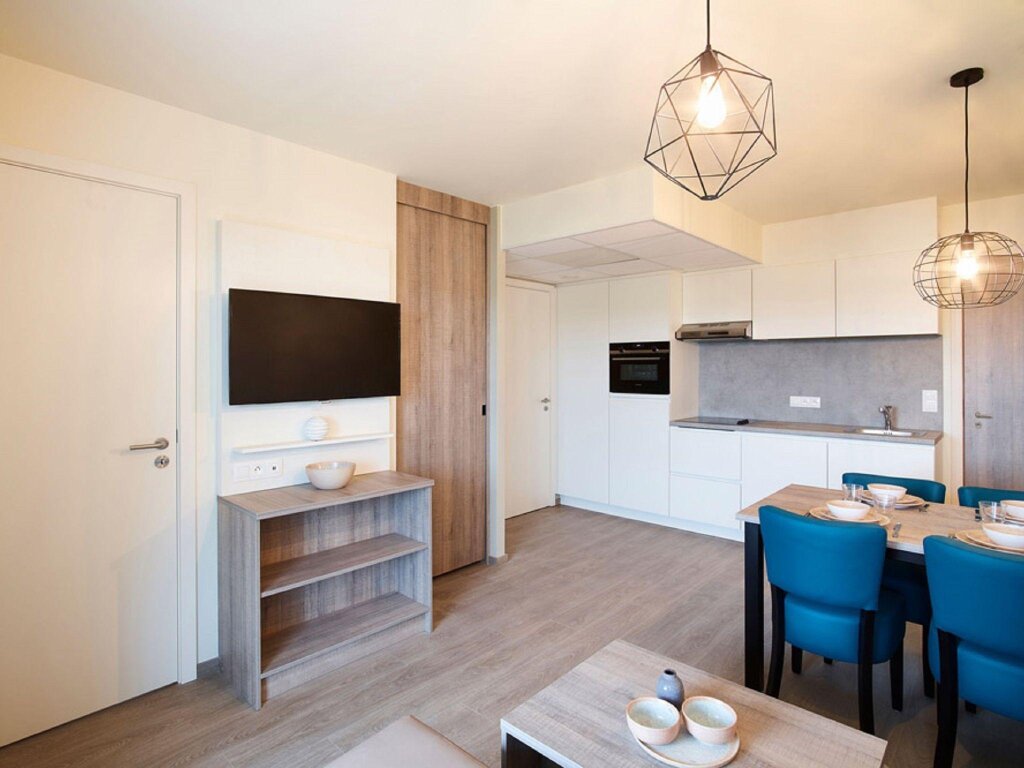 Апартаменты Modern Apartment With a Dishwasher Near Nieuwpoort