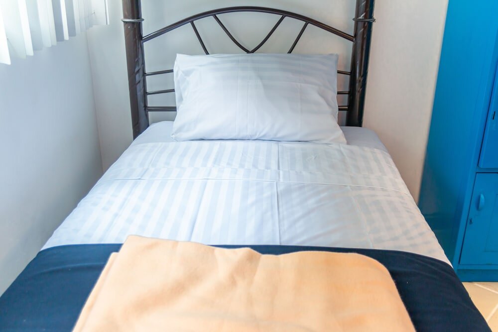 Кровать в общем номере (женский номер) Hostal Talavera