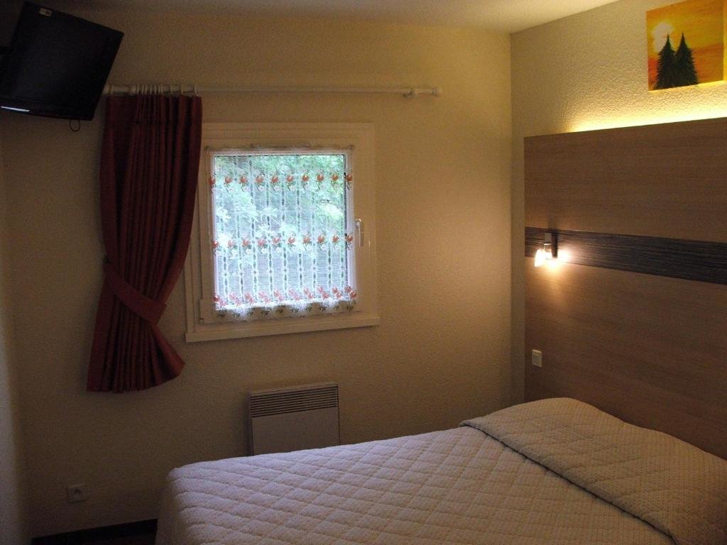 Standard Doppel Zimmer Hotel Annecy Nord