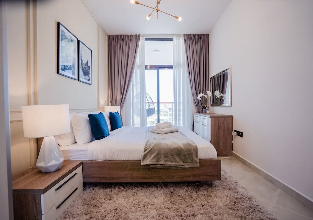 Deluxe Apartment Nasma Luxury Stays - Binghatti Avenue