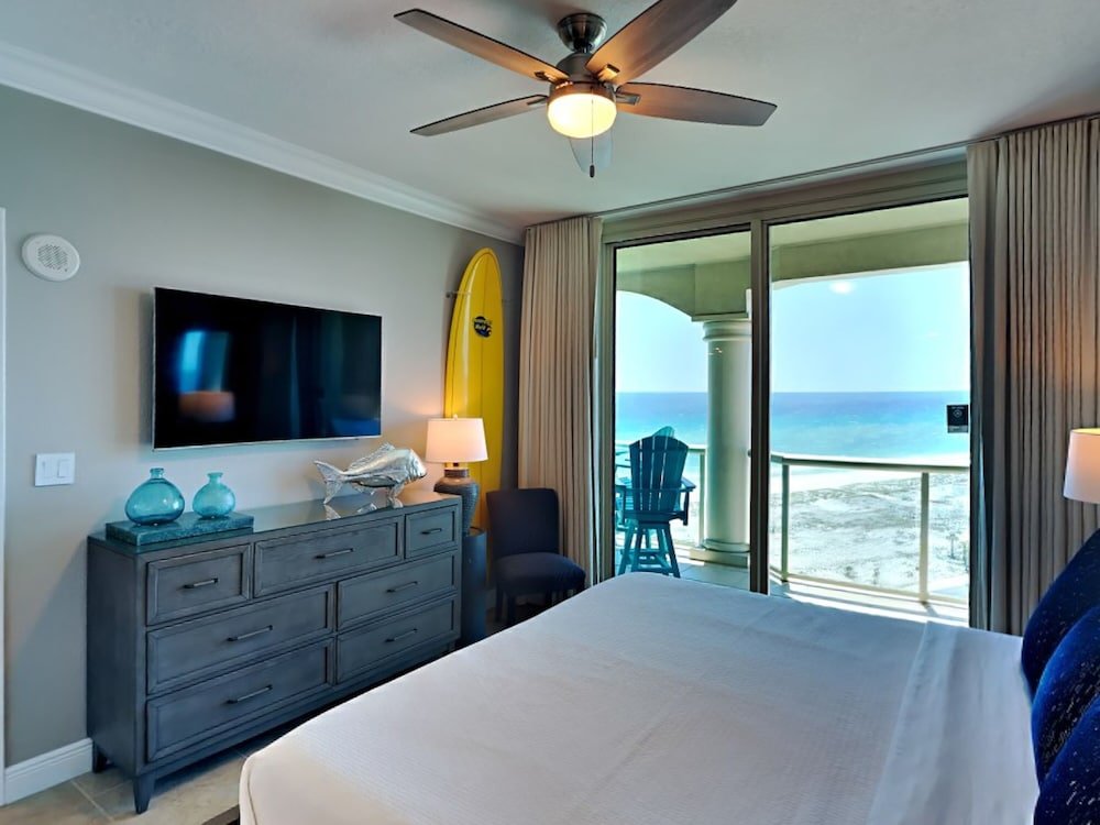 Standard room Portofino Island Resort #5 by SVR