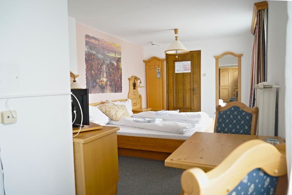 Трёхместный номер Standard Hotel Alpen Arnika