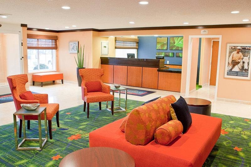 Кровать в общем номере Fairfield Inn & Suites by Marriott Memphis East Galleria