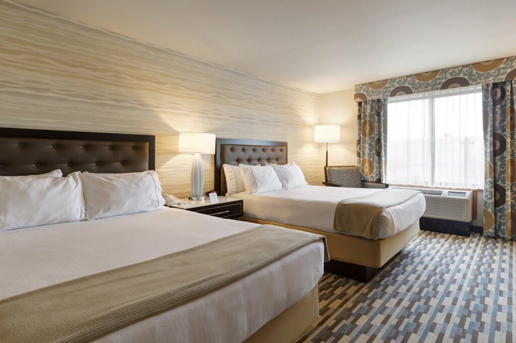 Люкс Holiday Inn Express Hotel & Suites Warwick-Providence , an IHG Hotel