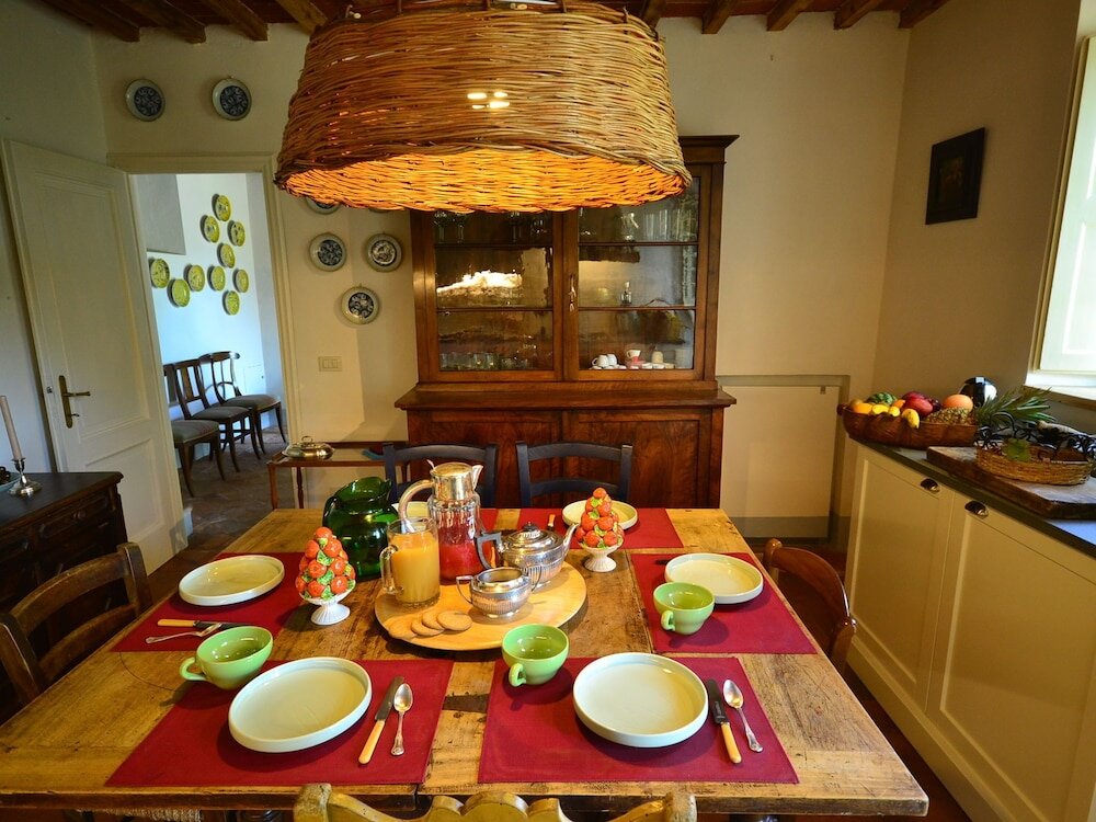 Hütte Charming Holiday Home, Near Lucca With a Private Pool