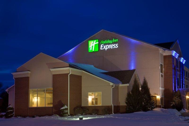 Suite individual Holiday Inn Express O'Neill, an IHG Hotel