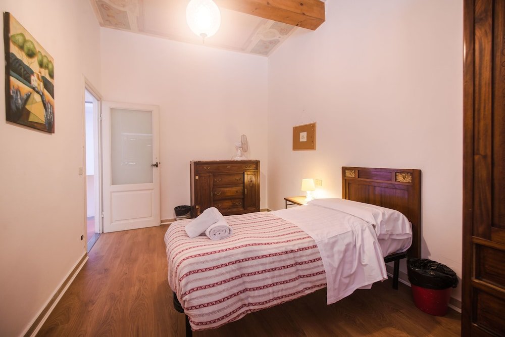 Apartamento Lovely 4BD Apt 3min Walk to Ponte Vecchio