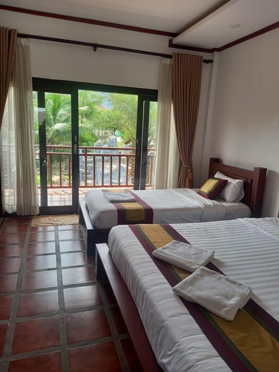 Трёхместный номер Deluxe Vang Vieng Savanh Sunset View Resort
