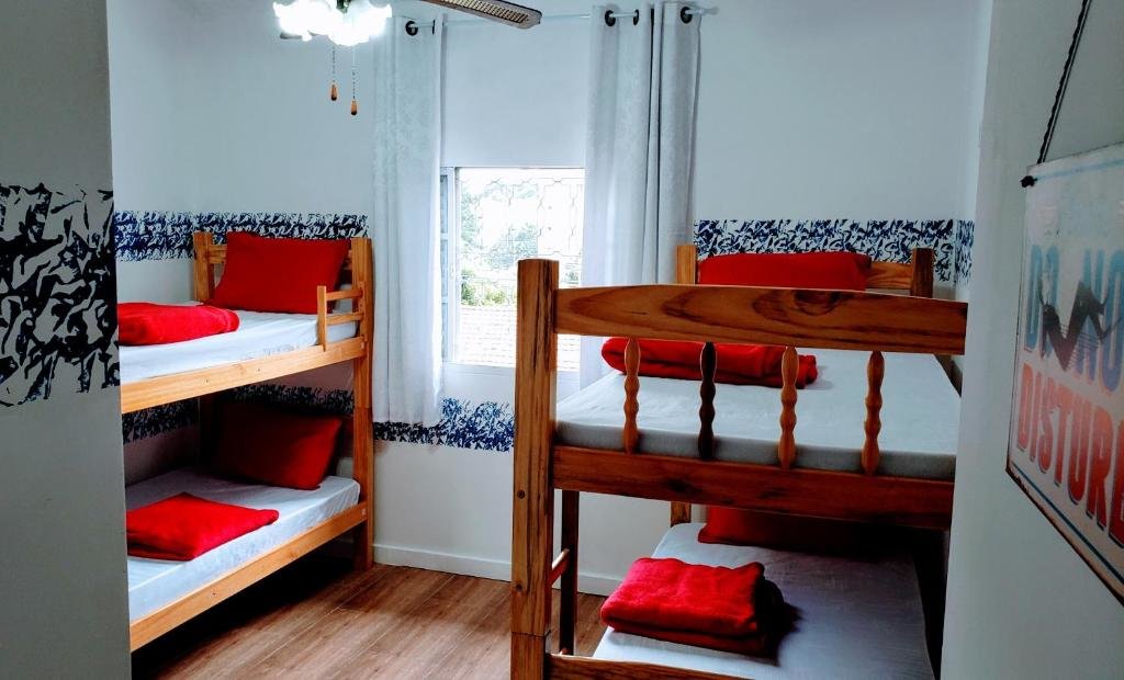 Кровать в общем номере Deck Hostel Congonhas