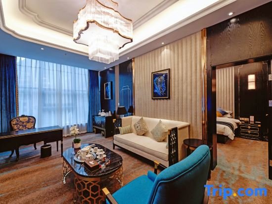 Deluxe Suite Mei Zhou Hotel