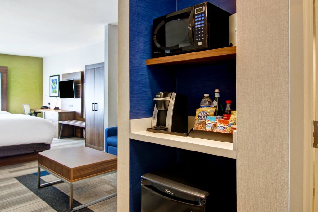 Vierer Suite Holiday Inn Express Hotel & Suites Toronto