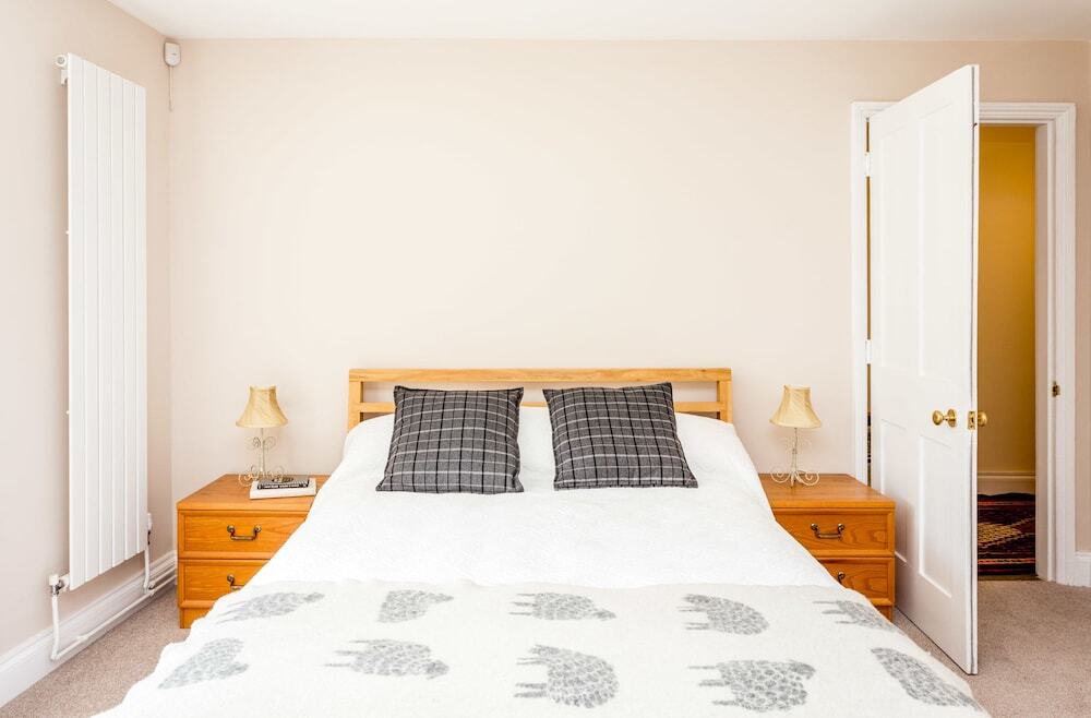 Beautiful 2-bedroom Flat in a Victorian House 剑桥