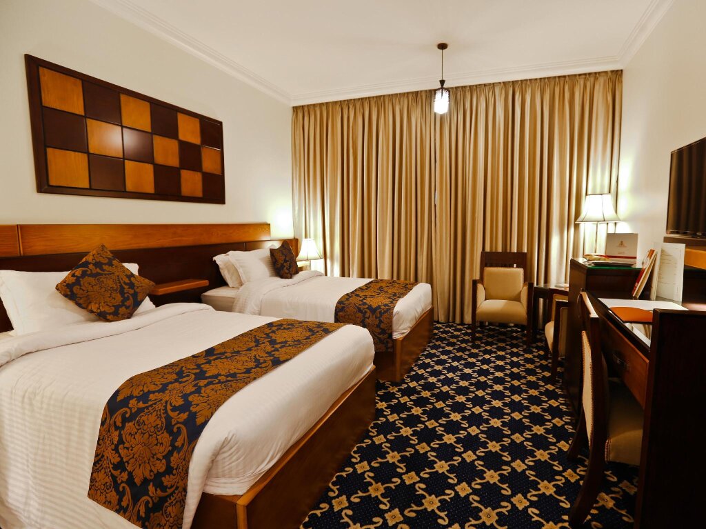 Junior Suite Al Thuraya Hotel