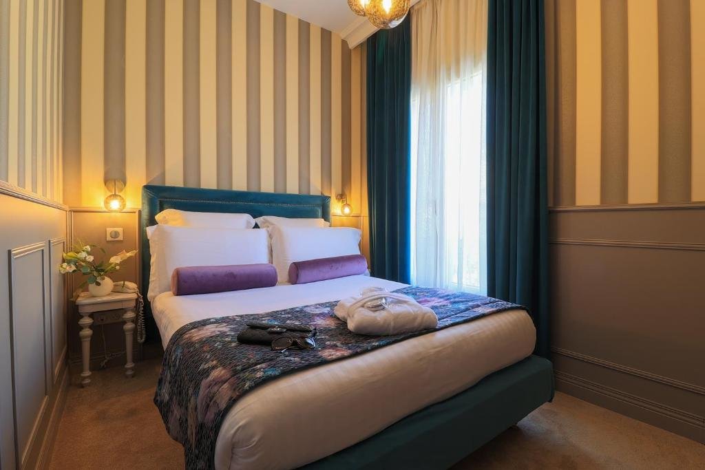 Standard Single room Hôtel Petit Palais