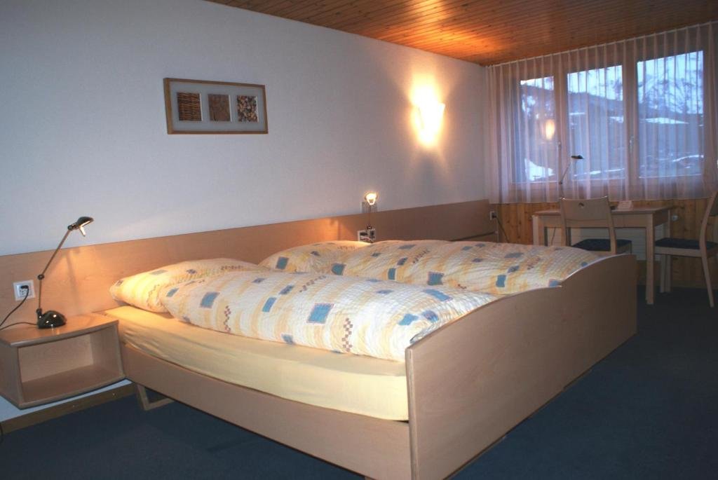 Standard Double room Ferien- und Familienhotel Alpina Adelboden