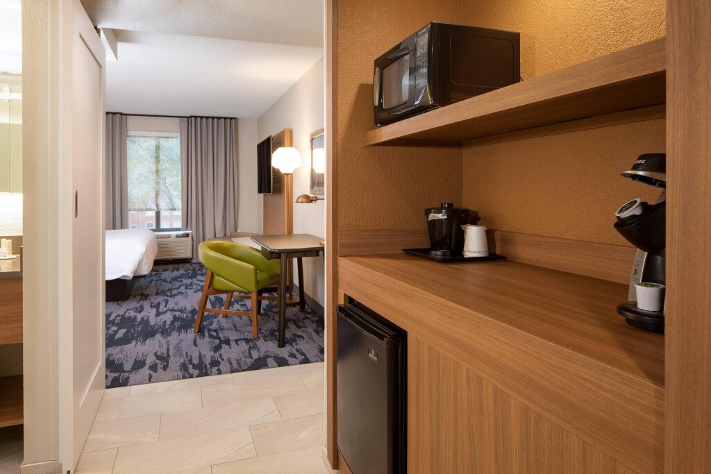 Люкс Fairfield Inn & Suites by Marriott Charleston