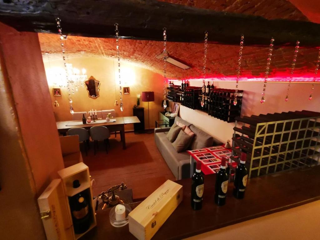 Апартаменты La Cave Rouge - fresh wine cave