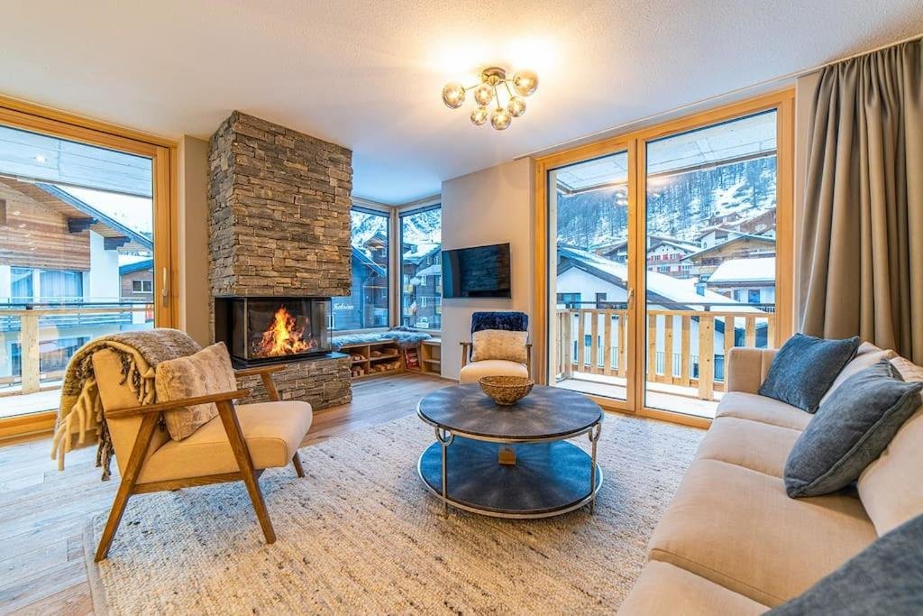 Apartment Saas-Fee stylish ski apartment