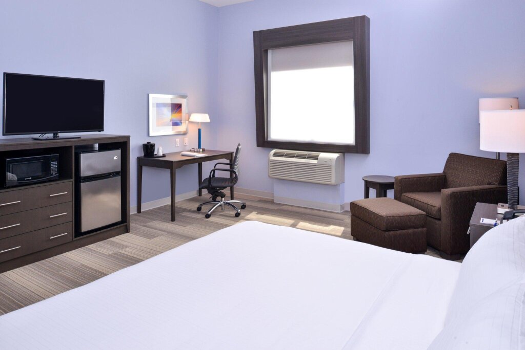 Standard room Holiday Inn Express & Suites Loma Linda- San Bernardino S, an IHG Hotel