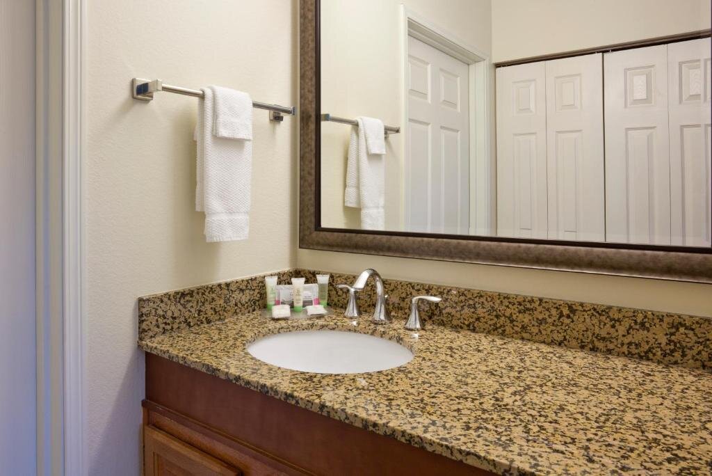 Suite 1 Schlafzimmer Staybridge Suites MPLS-Maple Grove/Arbor Lakes, an IHG Hotel