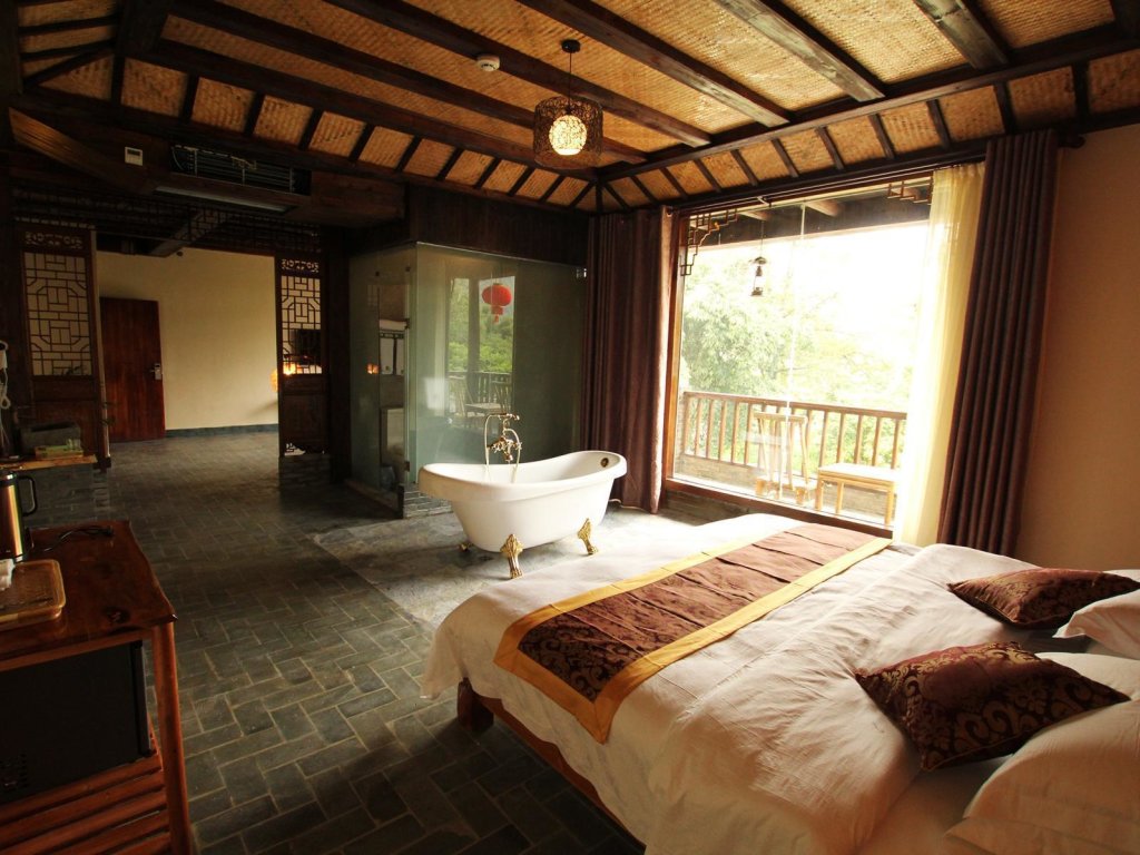 Deluxe Suite Yangshuo River Lodge Hotel