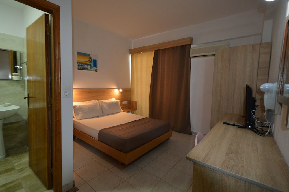 Standard Double room with balcony Sotirakis Hotel
