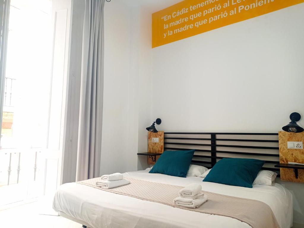 Deluxe Doppel Zimmer mit Balkon Planeta Cadiz Hostel