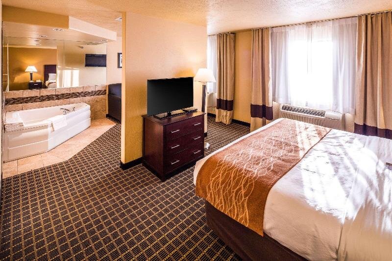 Двухместный люкс c 1 комнатой Comfort Inn & Suites Gunnison-Crested Butte
