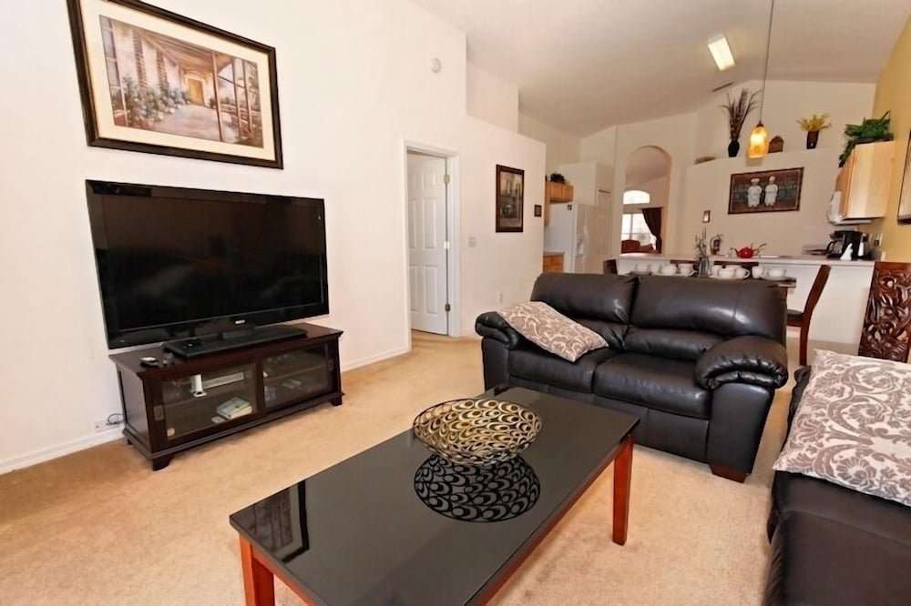 Villa Great Only 8 Miles To Disney! 4 Bedroom Villa by Redawning