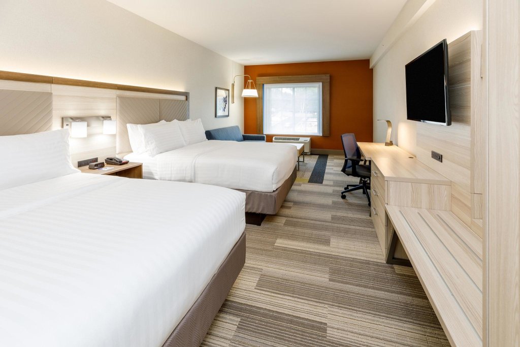 Двухместный люкс Holiday Inn Express & Suites - Sturbridge, an IHG Hotel