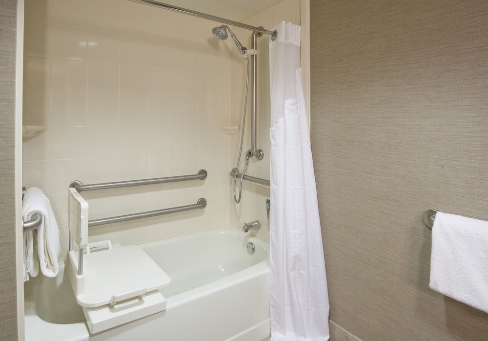 Standard Quadruple room Holiday Inn Express & Suites Bloomington West, an IHG Hotel