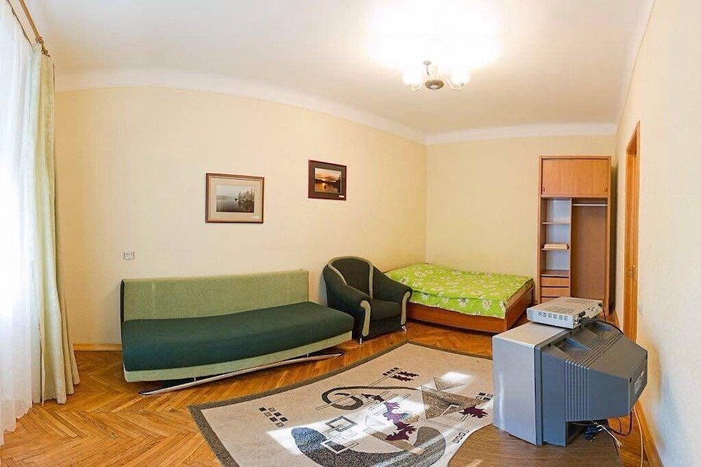 Apartment Apart Kiev Khokhlovykh 6