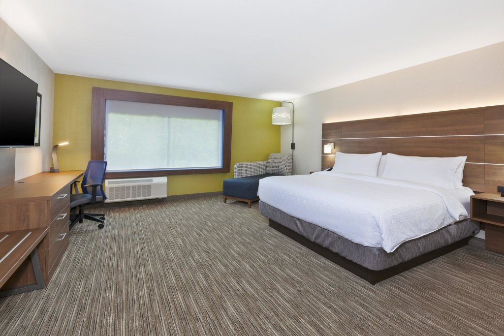 Standard room Holiday Inn Express & Suites - Painesville - Concord, an IHG Hotel