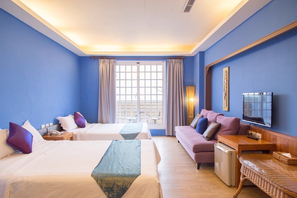 Standard quadruple chambre avec balcon et Vue sur l'océan Golden Ocean Azure Hotel