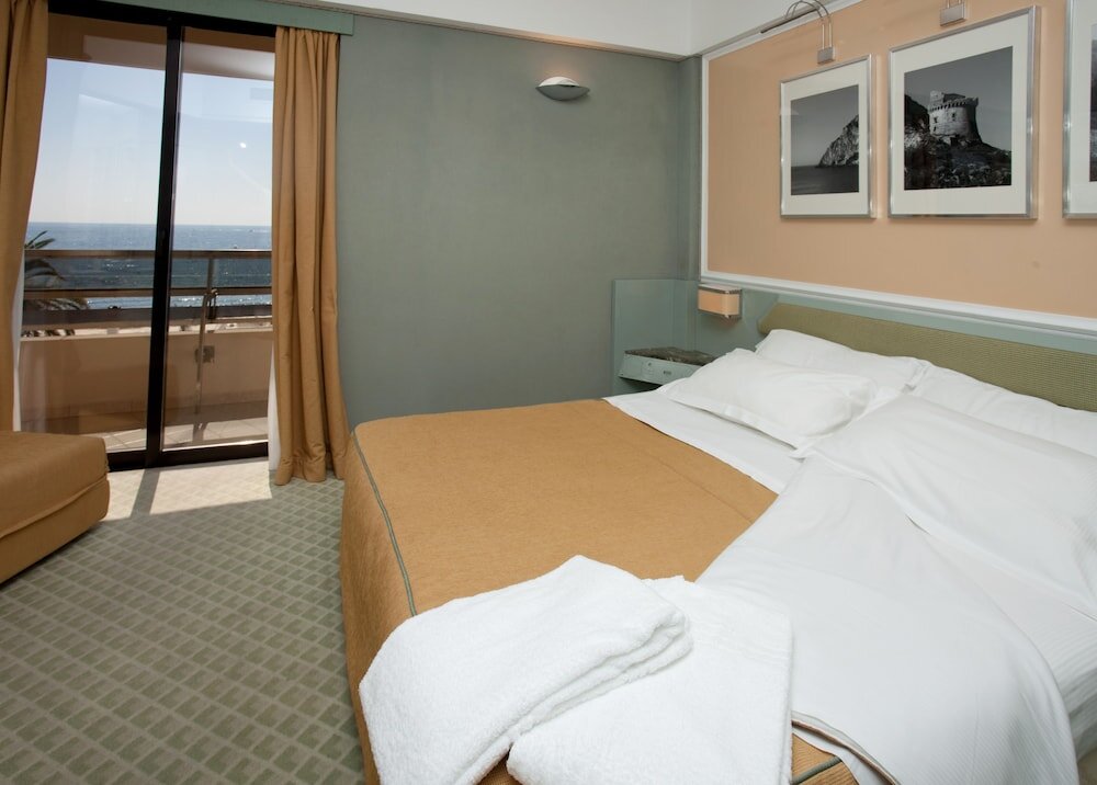Двухместный номер Superior с балконом и с видом на море Circeo Park Hotel
