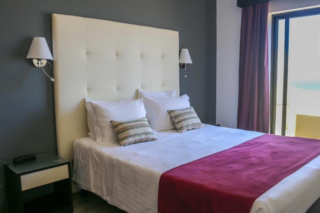 Standard Single room with garden view Hotel Horta
