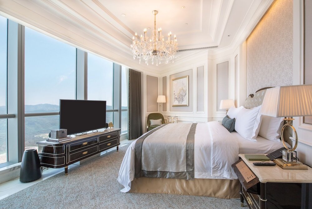 Standard Double room with city view The St. Regis Zhuhai