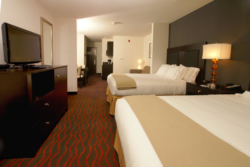 Двухместный номер Standard Holiday Inn Express Hotel & Suites Festus-South St. Louis, an IHG Hotel