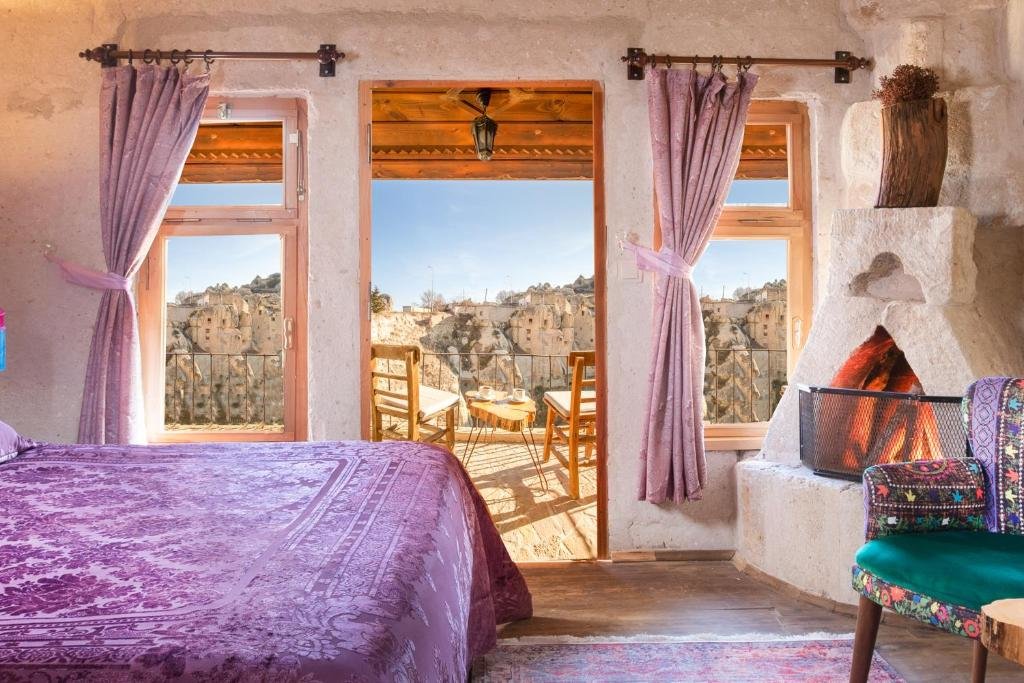 Двухместный номер Standard с балконом Cappadocia Splendid Cave Hotel