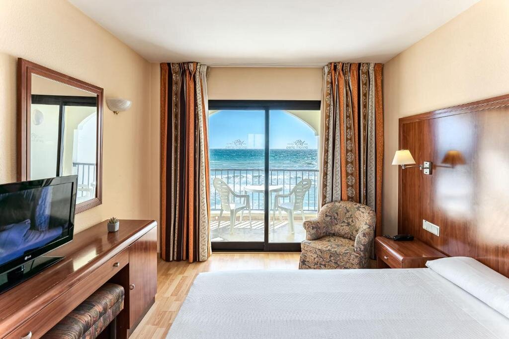 Двухместный номер Standard с видом на море Hotel Perla Marina