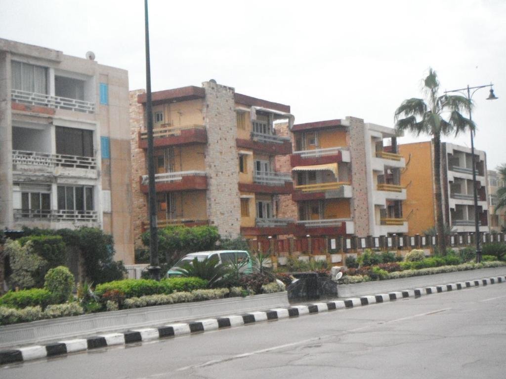 Апартаменты с 2 комнатами с балконом Maamoura Armed Forces Apartments